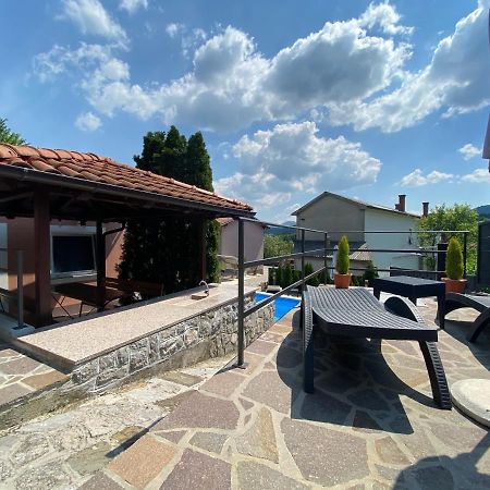 Sapjane Holiday House Pasjak מראה חיצוני תמונה