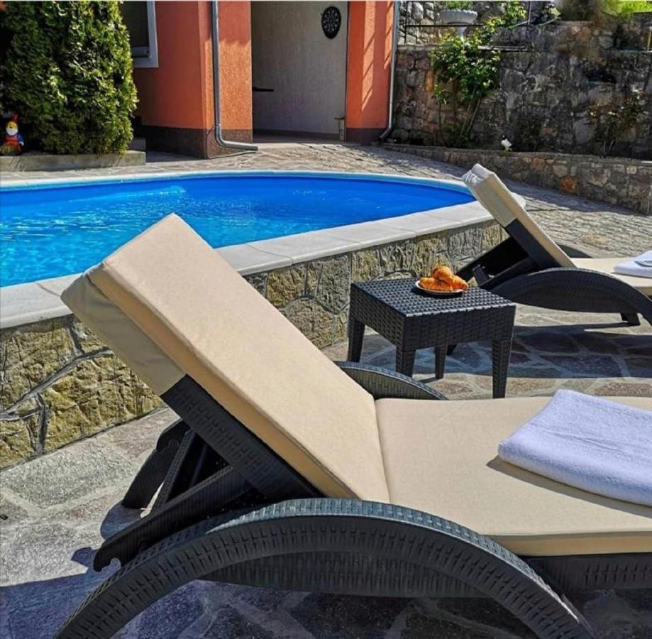 Sapjane Holiday House Pasjak מראה חיצוני תמונה